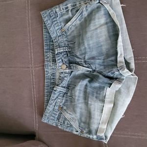 American eagle Jean shorts size 6